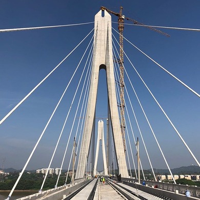 “千里赣江第一桥”——赣州赣江特大桥开始铺轨
